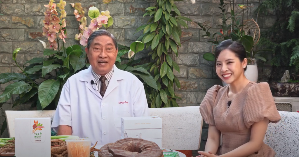 TraMost Talkshows luong y Nguyen Cong Duc chia se ve san pham lam dep SAKATA tre hoa da tang